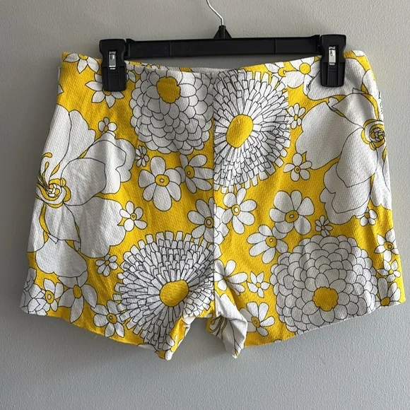 Trina Turk mod floral flat front shorts with side zip - Picture 4 of 8